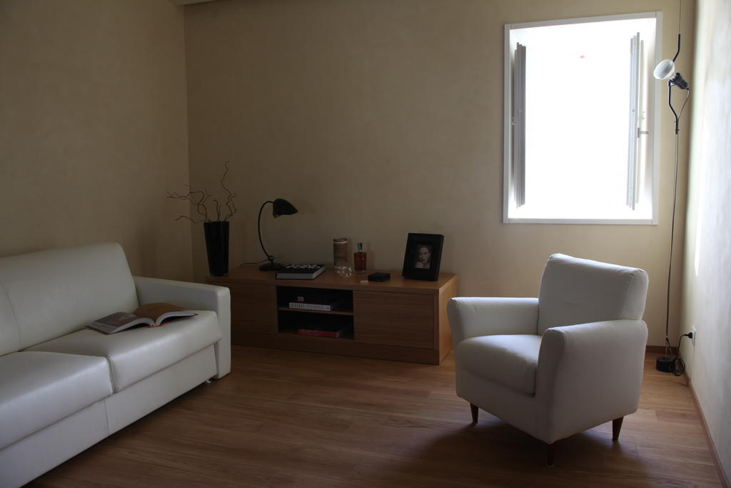 Hotel Relais Del Borgo Staffolo Habitación foto
